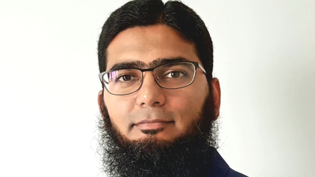 Dr Farrukh Habib